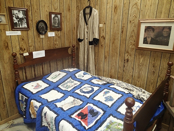 Generations room - Rope Bed and Bicentennial Quilt